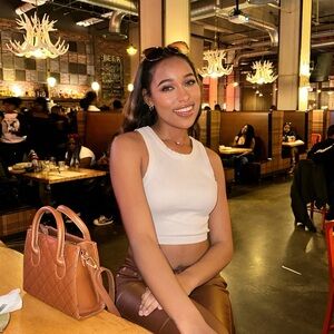 Meet your Posher, Rinya